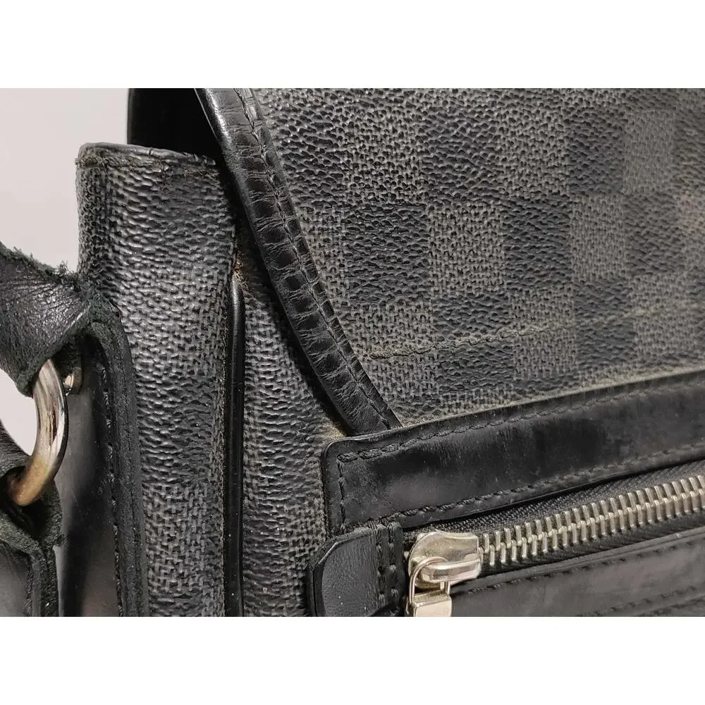 LOUIS VUITTON Damier Graphite Daniel MM Messenger Shoulder Bag N58033